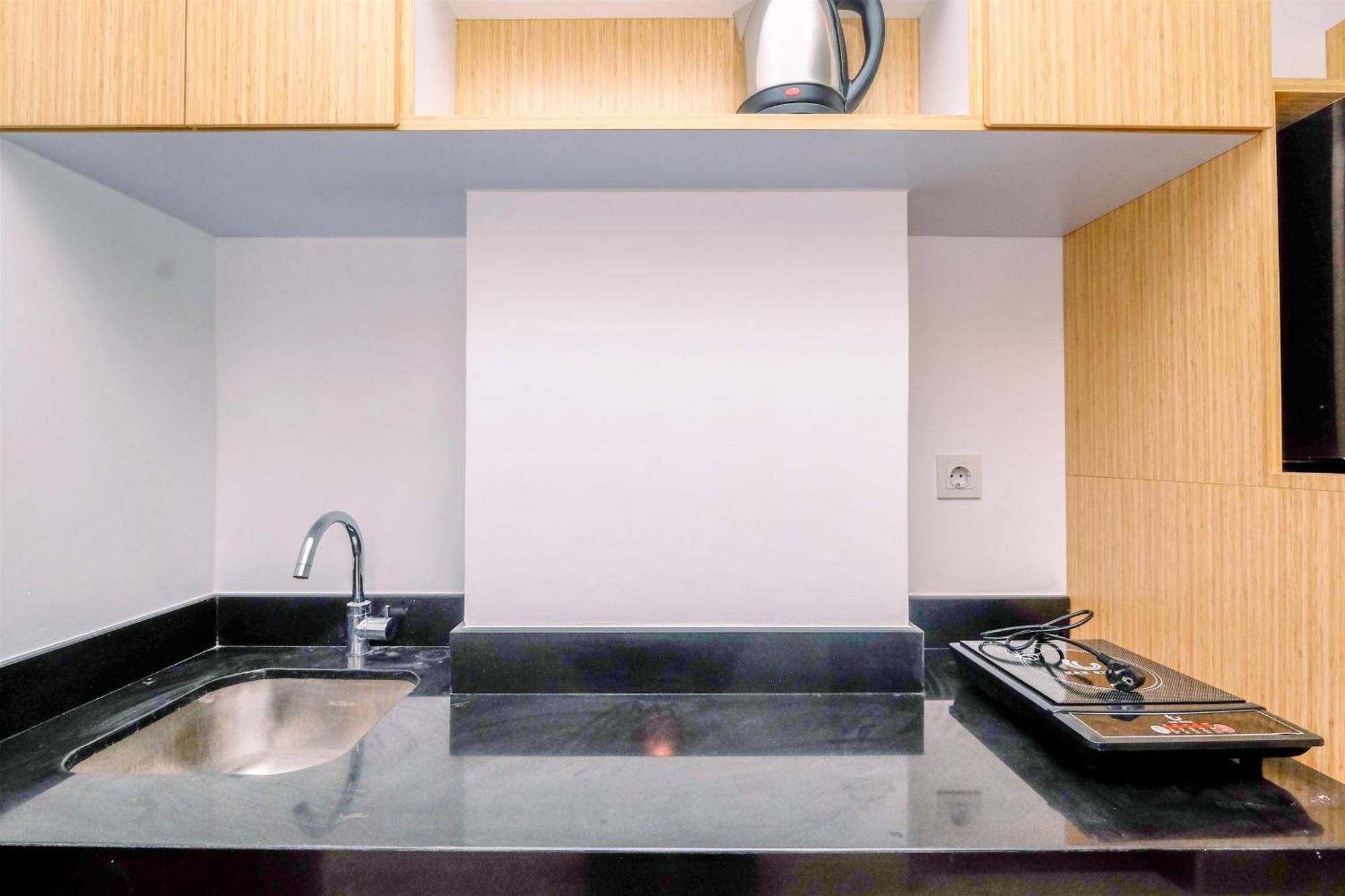 At Ciputra World 2 By Travelio Apartemen
