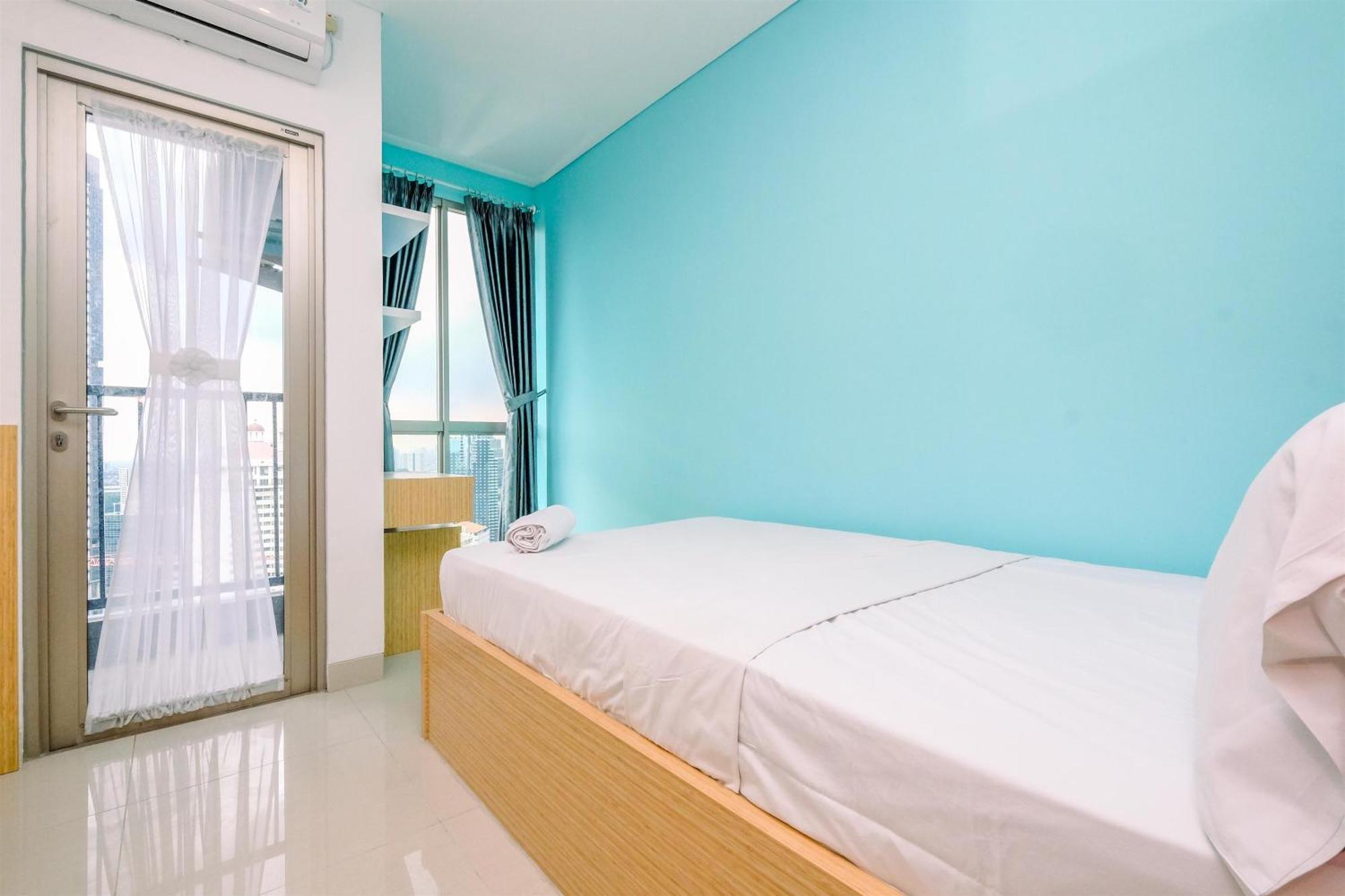 At Ciputra World 2 By Travelio Apartemen Jakarta