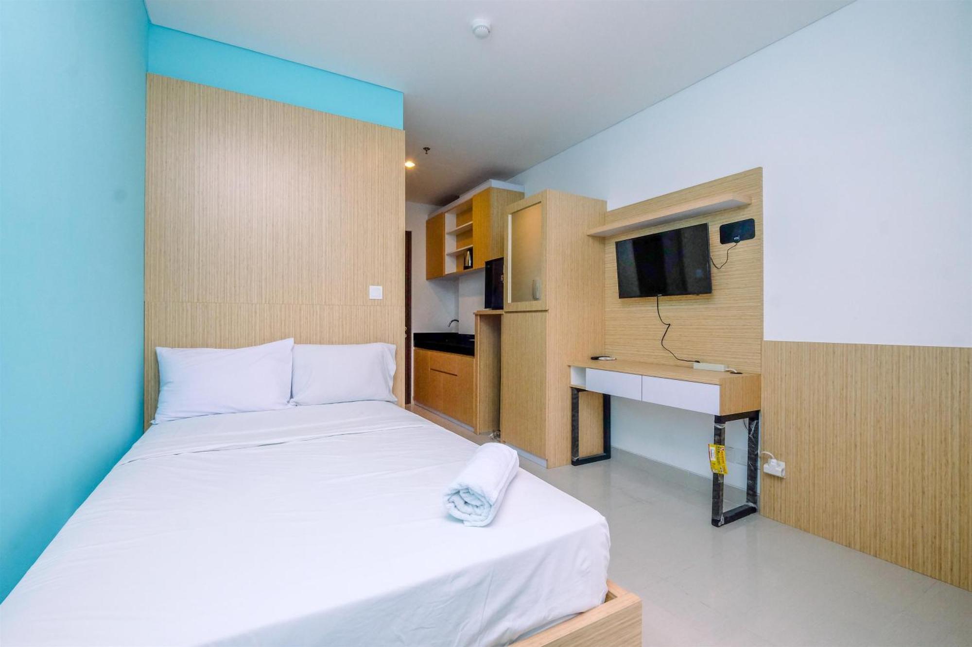 At Ciputra World 2 By Travelio Apartemen *