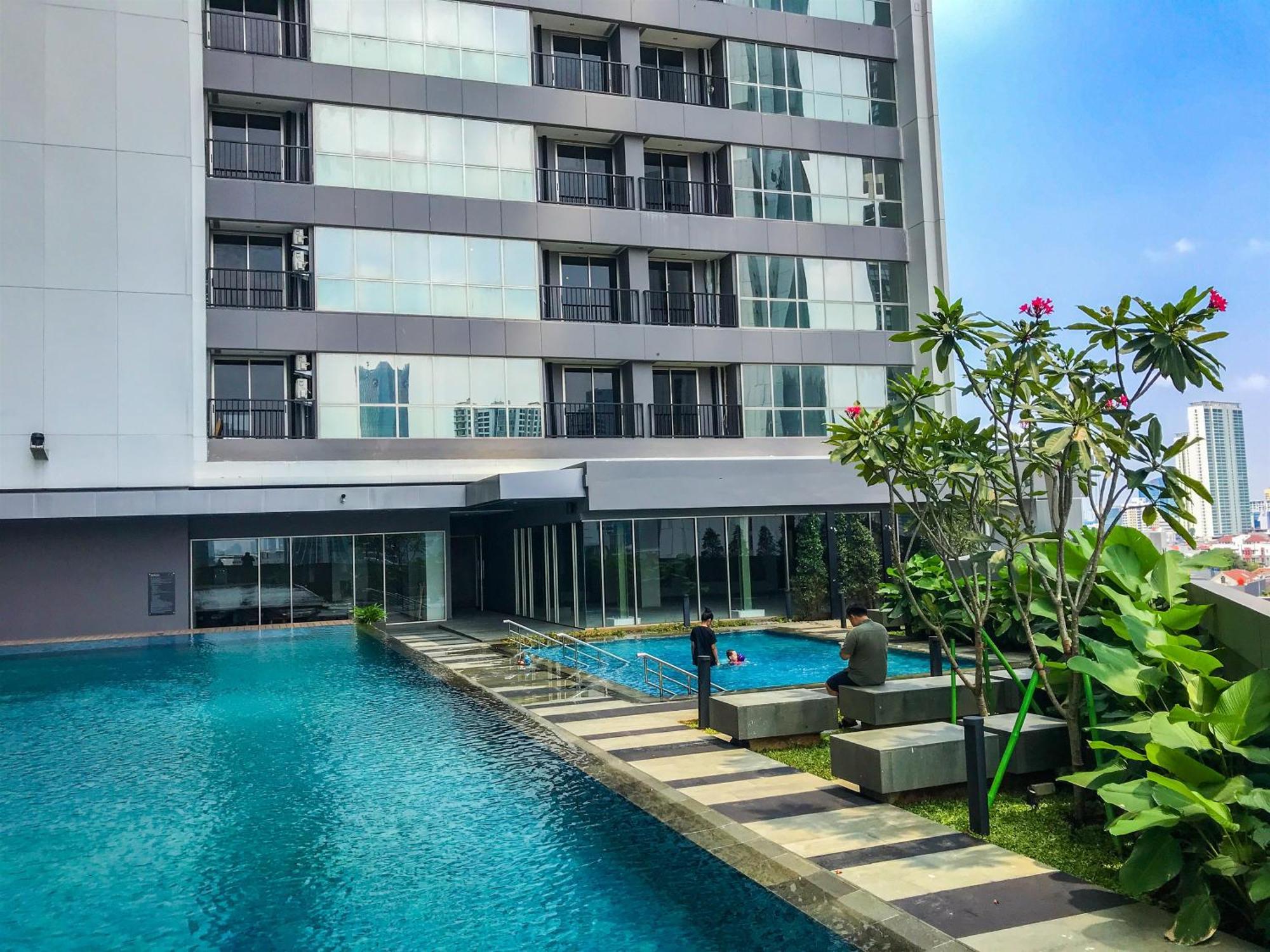At Ciputra World 2 By Travelio Apartemen Jakarta